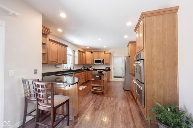 11121 Desert Glen Drive, Fishers, IN 46037