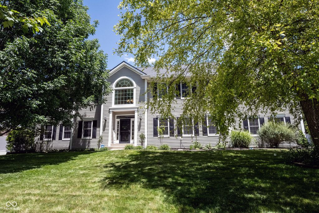 11121 Desert Glen Drive, Fishers, IN 46037