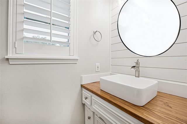 10818 Olympia Drive, Houston, TX 77042