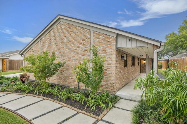 10818 Olympia Drive, Houston, TX 77042