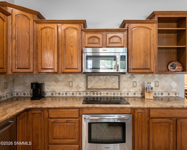 702 Mesa Point Road, Las Cruces, NM 88011