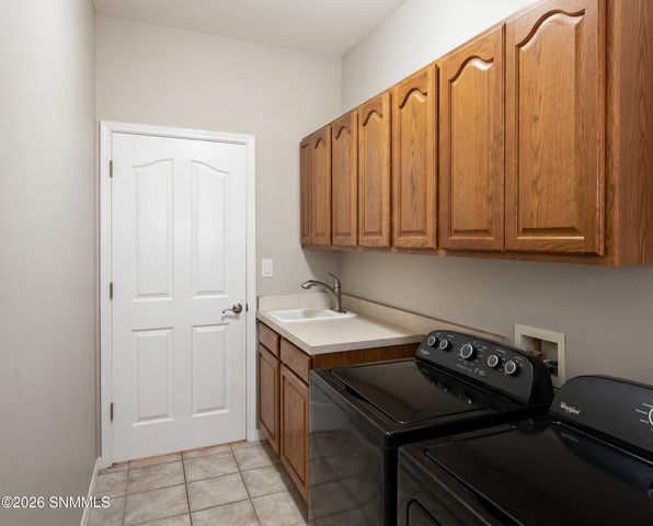 702 Mesa Point Road, Las Cruces, NM 88011