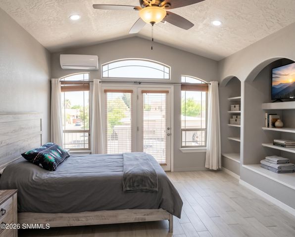 702 Mesa Point Road, Las Cruces, NM 88011