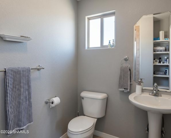 702 Mesa Point Road, Las Cruces, NM 88011