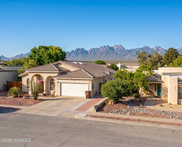 702 Mesa Point Road, Las Cruces, NM 88011