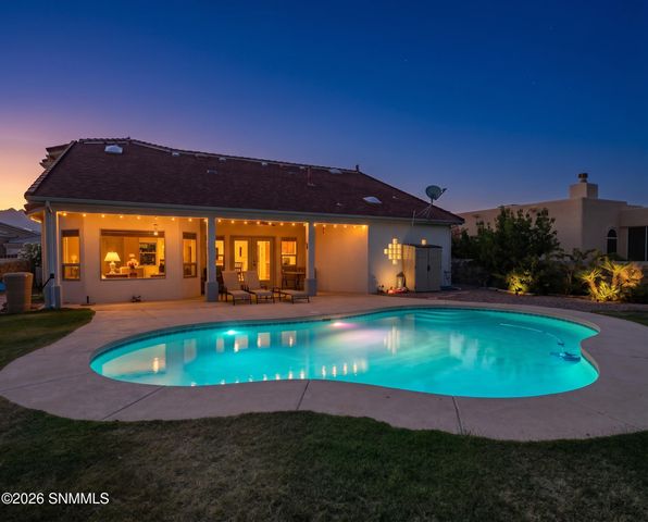 702 Mesa Point Road, Las Cruces, NM 88011