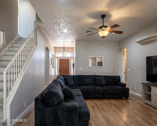 702 Mesa Point Road, Las Cruces, NM 88011