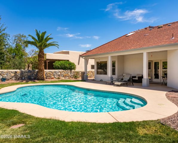 702 Mesa Point Road, Las Cruces, NM 88011