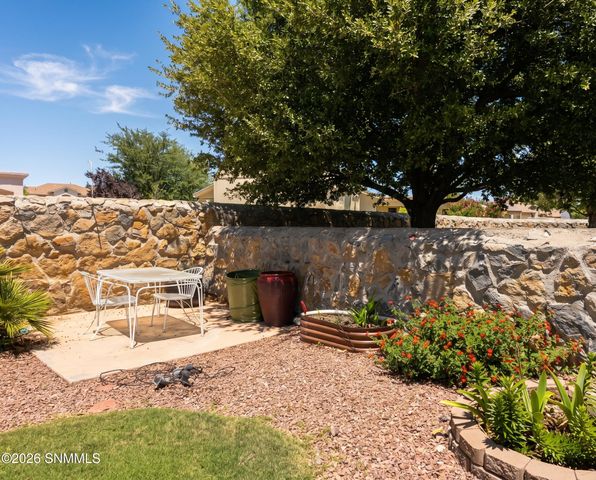 702 Mesa Point Road, Las Cruces, NM 88011