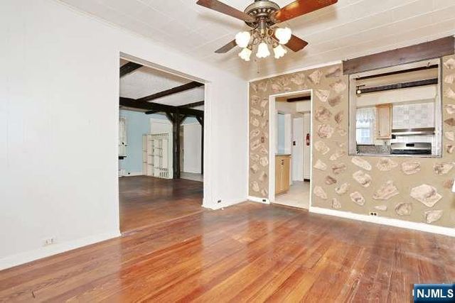 49 S Franklin Avenue, Bergenfield, NJ 07621