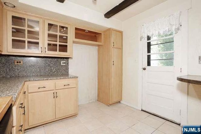 49 S Franklin Avenue, Bergenfield, NJ 07621