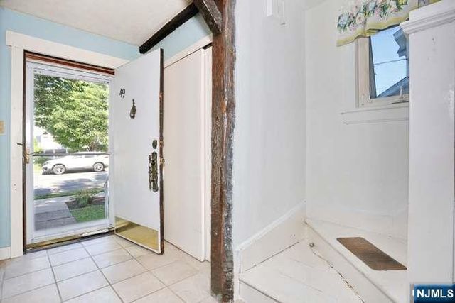 49 S Franklin Avenue, Bergenfield, NJ 07621