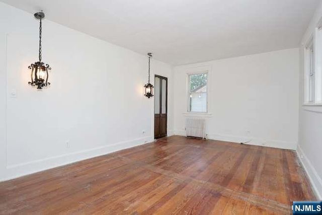 49 S Franklin Avenue, Bergenfield, NJ 07621