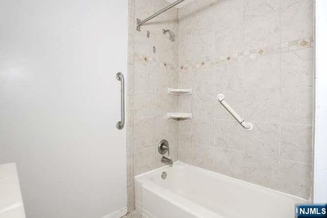 49 S Franklin Avenue, Bergenfield, NJ 07621