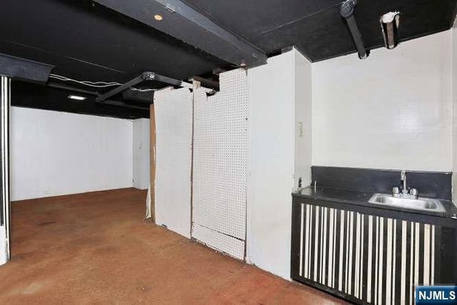 49 S Franklin Avenue, Bergenfield, NJ 07621