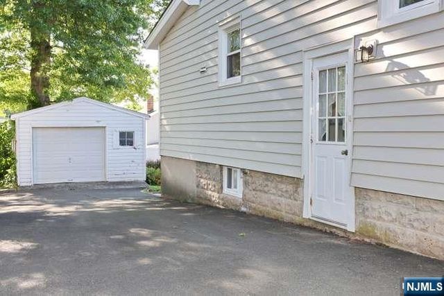 49 S Franklin Avenue, Bergenfield, NJ 07621
