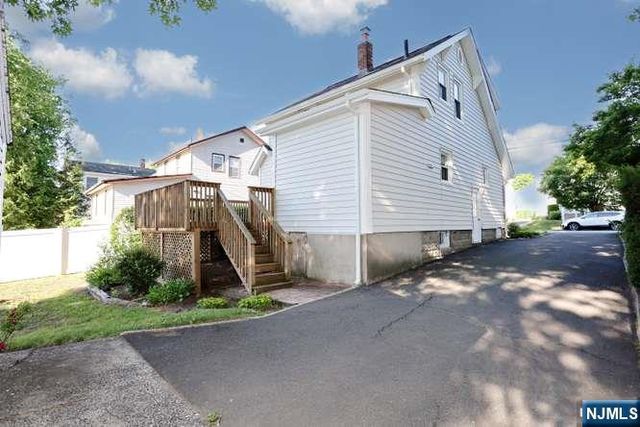 49 S Franklin Avenue, Bergenfield, NJ 07621