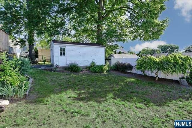 49 S Franklin Avenue, Bergenfield, NJ 07621