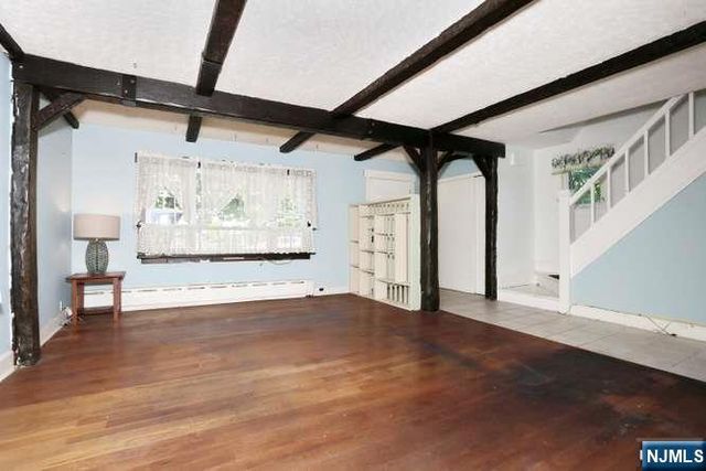49 S Franklin Avenue, Bergenfield, NJ 07621