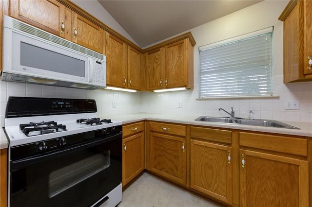 1106 Fossil CV, Round Rock, TX 78681