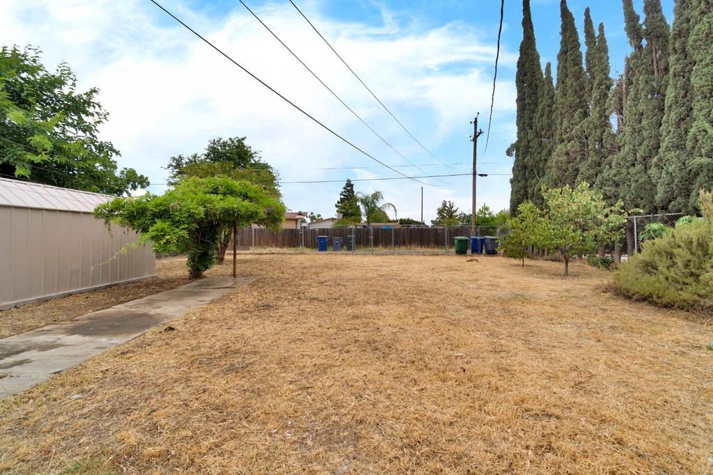 Image 27 of property listing at 1205 Rogers Street, Madera, CA 93638