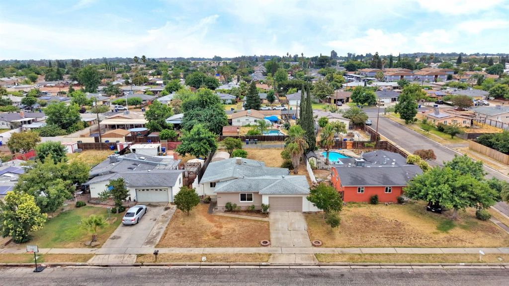 Image 34 of property listing at 1205 Rogers Street, Madera, CA 93638