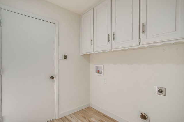 2421 Meadow View, Bedford, TX 76021