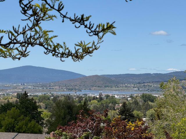 1104 Tamera Drive, Klamath Falls, OR 97603