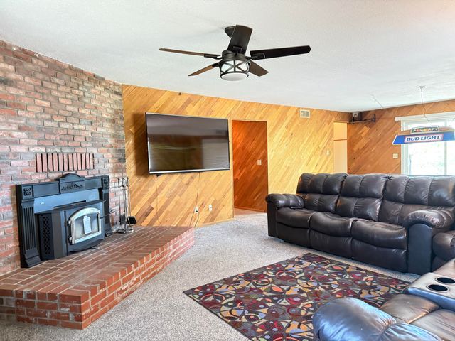 1104 Tamera Drive, Klamath Falls, OR 97603