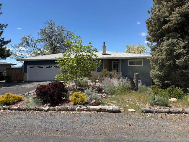 1104 Tamera Drive, Klamath Falls, OR 97603