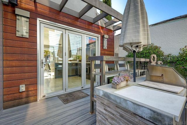 911 9Th St, Coronado, CA 92118