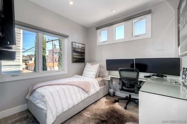 911 9Th St, Coronado, CA 92118