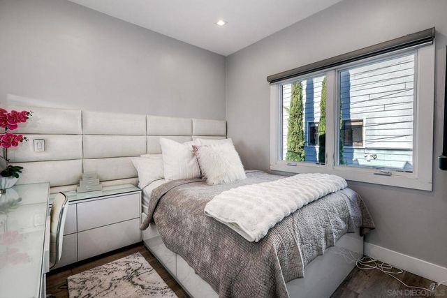 911 9Th St, Coronado, CA 92118