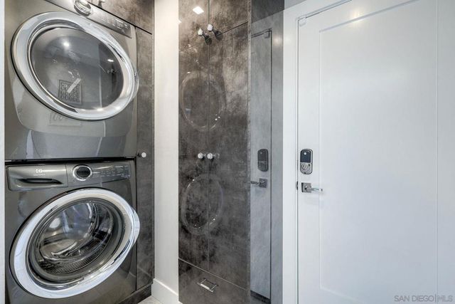 911 9Th St, Coronado, CA 92118