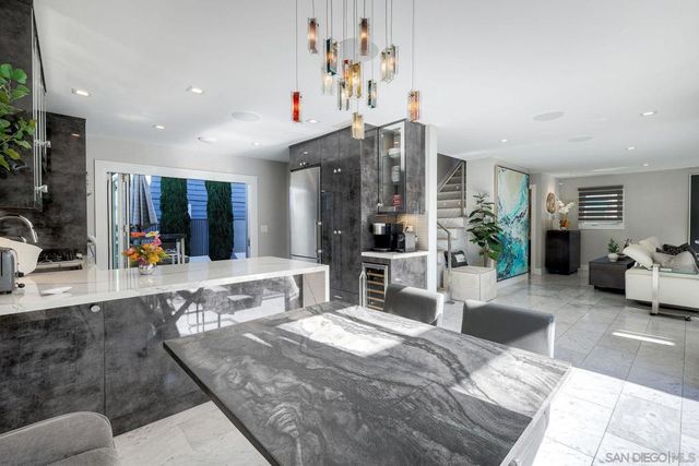 911 9Th St, Coronado, CA 92118