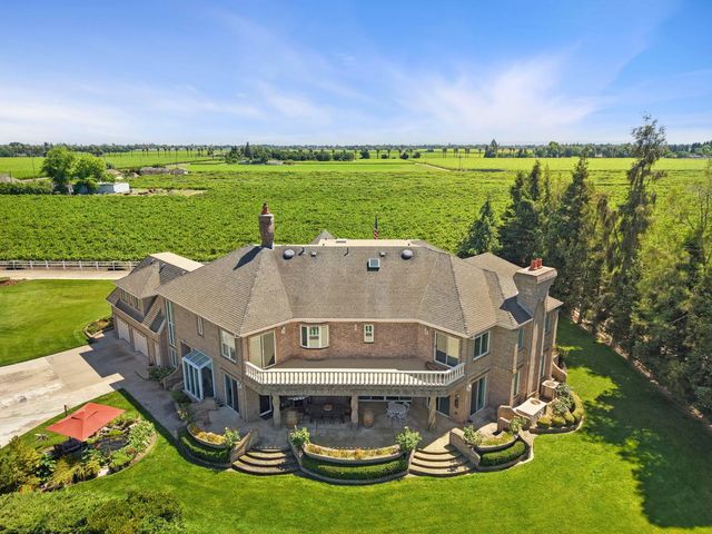 21649 N Des Moines Rd, Acampo, CA 95220