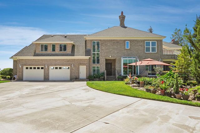 21649 N Des Moines Rd, Acampo, CA 95220