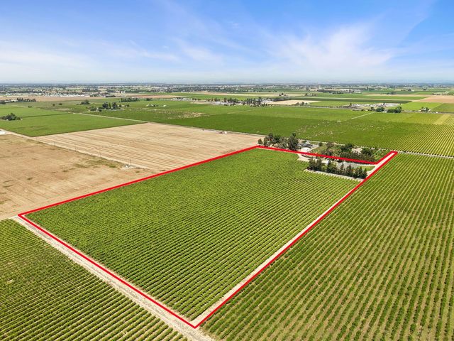 21649 N Des Moines Rd, Acampo, CA 95220