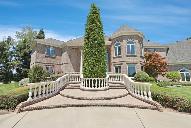 21649 N Des Moines Rd, Acampo, CA 95220