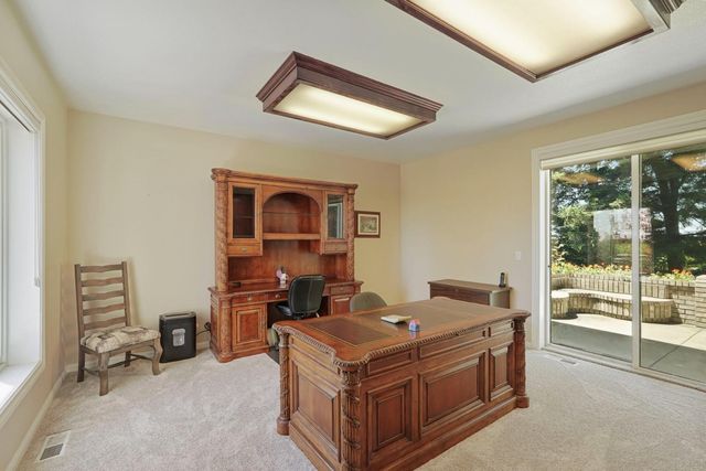 21649 N Des Moines Rd, Acampo, CA 95220