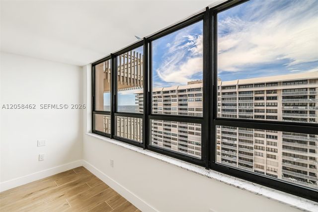 2 Grove Isle Dr B1602, Miami, FL 33133