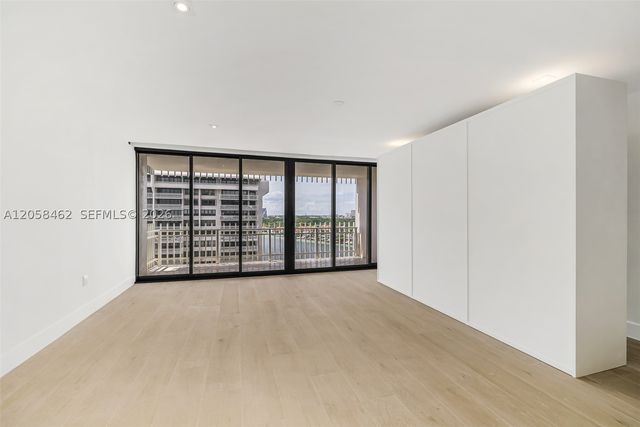 2 Grove Isle Dr B1602, Miami, FL 33133