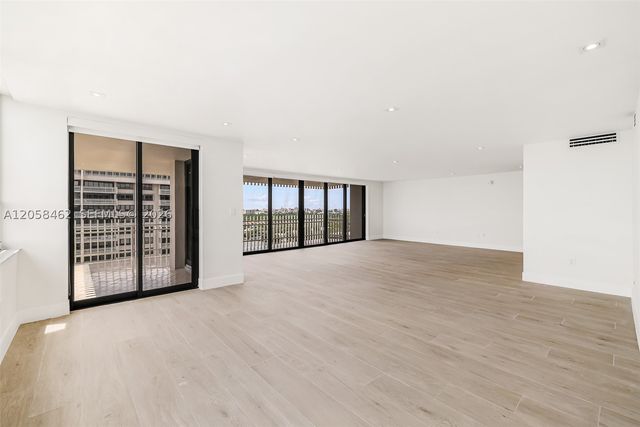 2 Grove Isle Dr B1602, Miami, FL 33133
