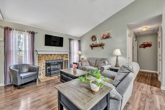 1681 Diamond Hill RD, Moneta, VA 24121