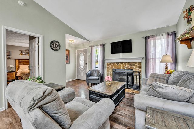 1681 Diamond Hill RD, Moneta, VA 24121