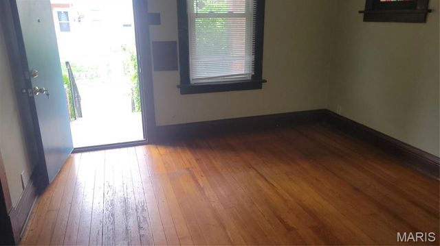 4083 Schiller Place, St Louis, MO 63116