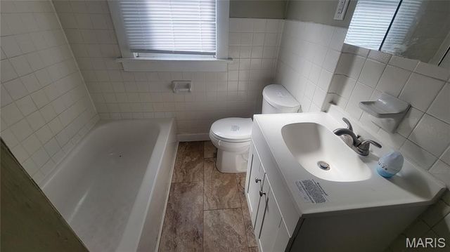 4083 Schiller Place, St Louis, MO 63116