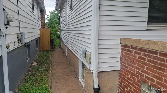 4083 Schiller Place, St Louis, MO 63116