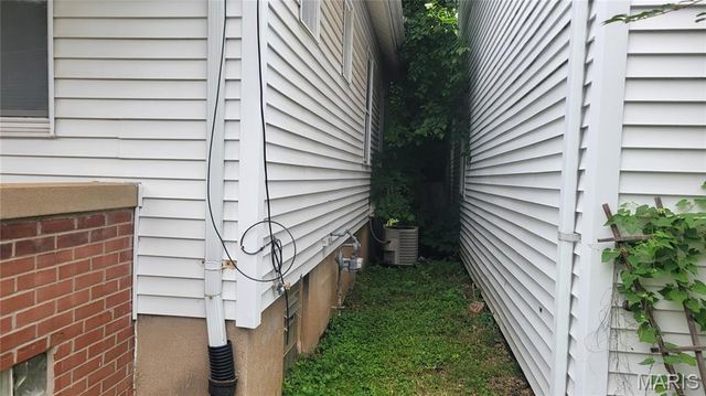 4083 Schiller Place, St Louis, MO 63116
