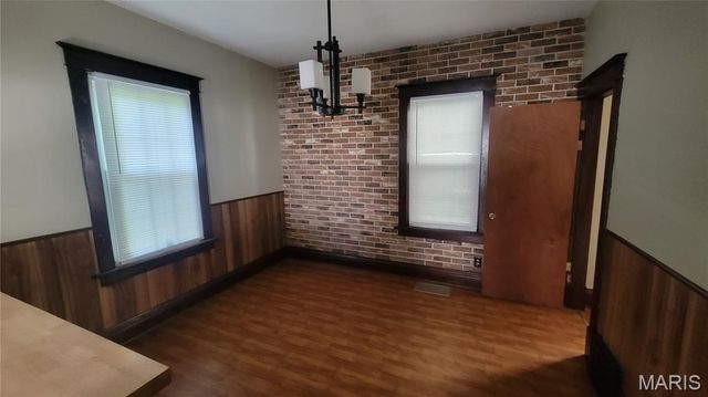 4083 Schiller Place, St Louis, MO 63116